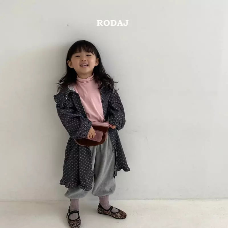 Roda J - Korean Children Fashion - #prettylittlegirls - Epick Turtleneck Tee - 11