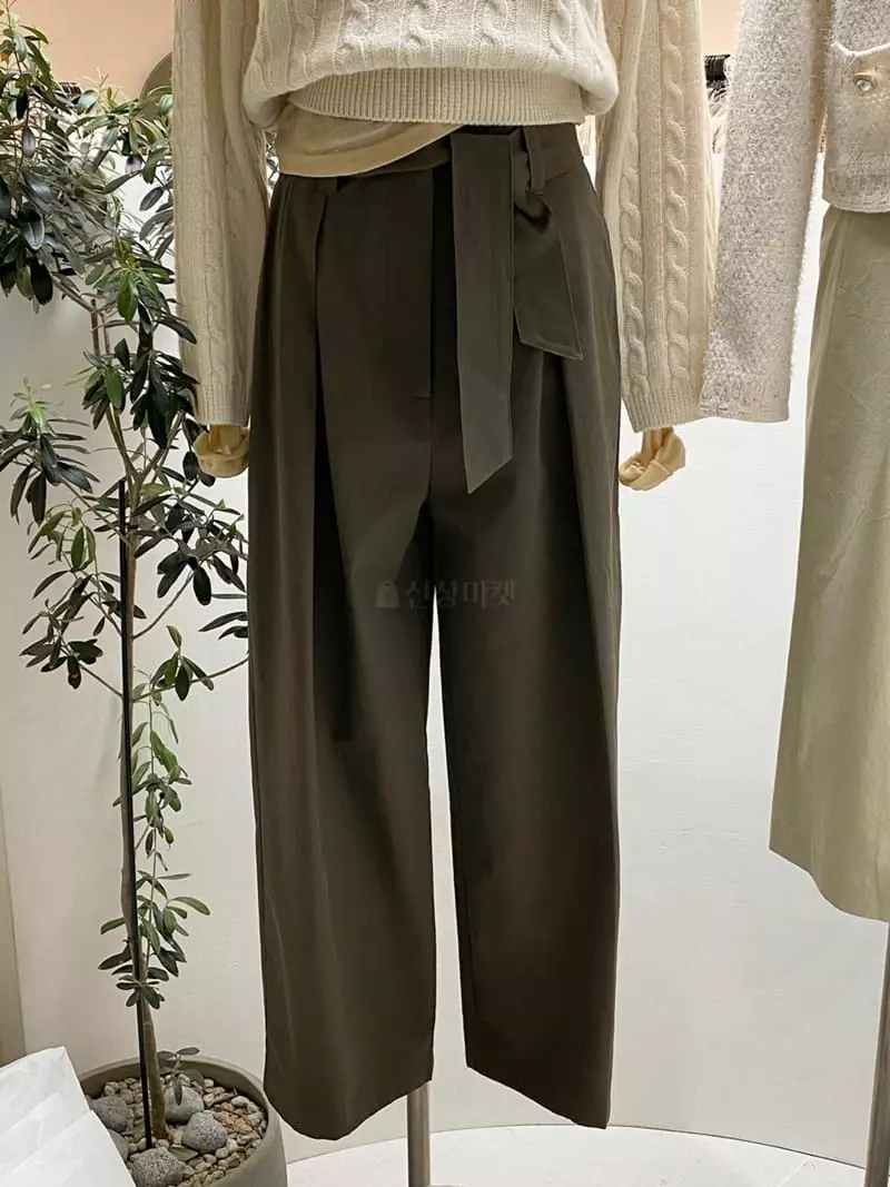 frill - Korean Women Fashion - #restrostyle - Blan Pants - 4