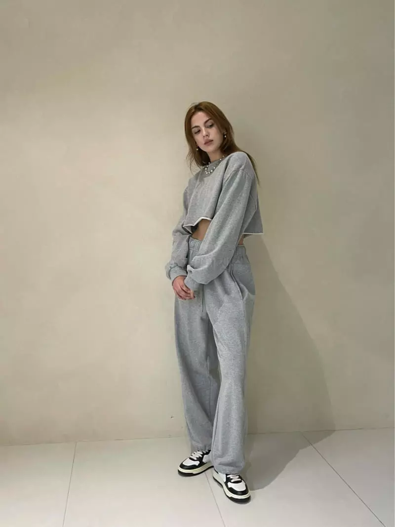 140 Avenue - Korean Women Fashion - #momslook - Deggi Crop Sweatshirt