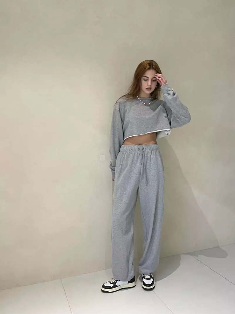 140 Avenue - Korean Women Fashion - #momslook - Deggi Crop Sweatshirt - 3