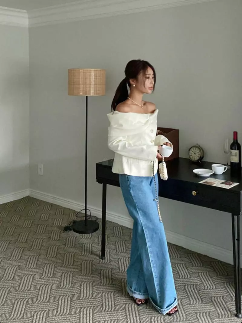 140 Avenue - Korean Women Fashion - #thatsdarling - Off Shoulder Jacket - 4