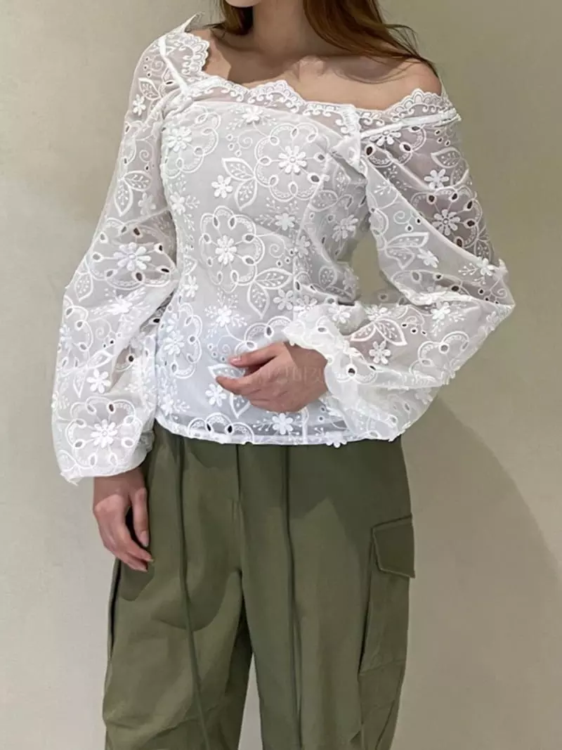 140 Avenue - Korean Women Fashion - #womensfashion - Scrap Puff Blouse - 3
