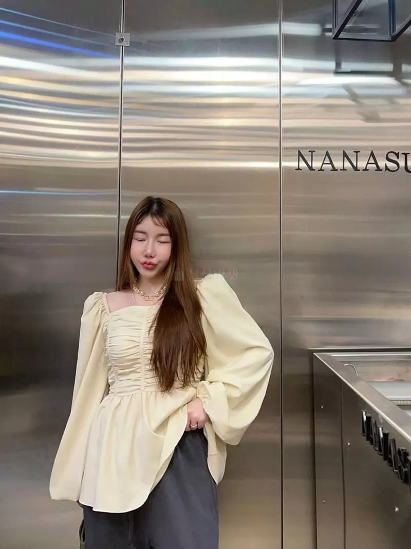 140 Avenue - Korean Women Fashion - #womensfashion - Lie Shirring Blouse - 5