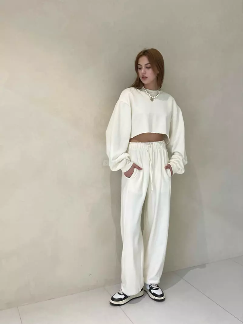 140 Avenue - Korean Women Fashion - #womensfashion - Deggi Crop Sweatshirt - 12