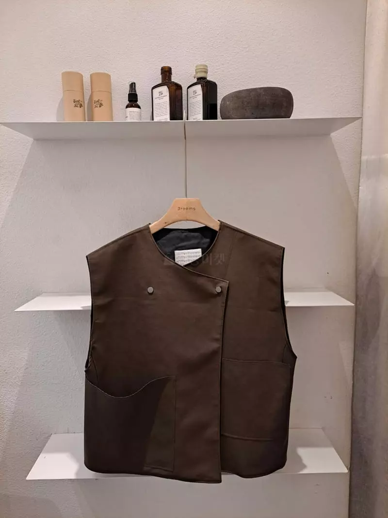 3Rooms - Korean Women Fashion - #momslook - Autumm Vest - 8