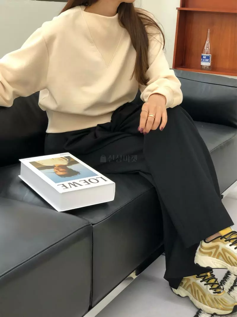 A The A - Korean Women Fashion - #momslook - V Sweatshirt