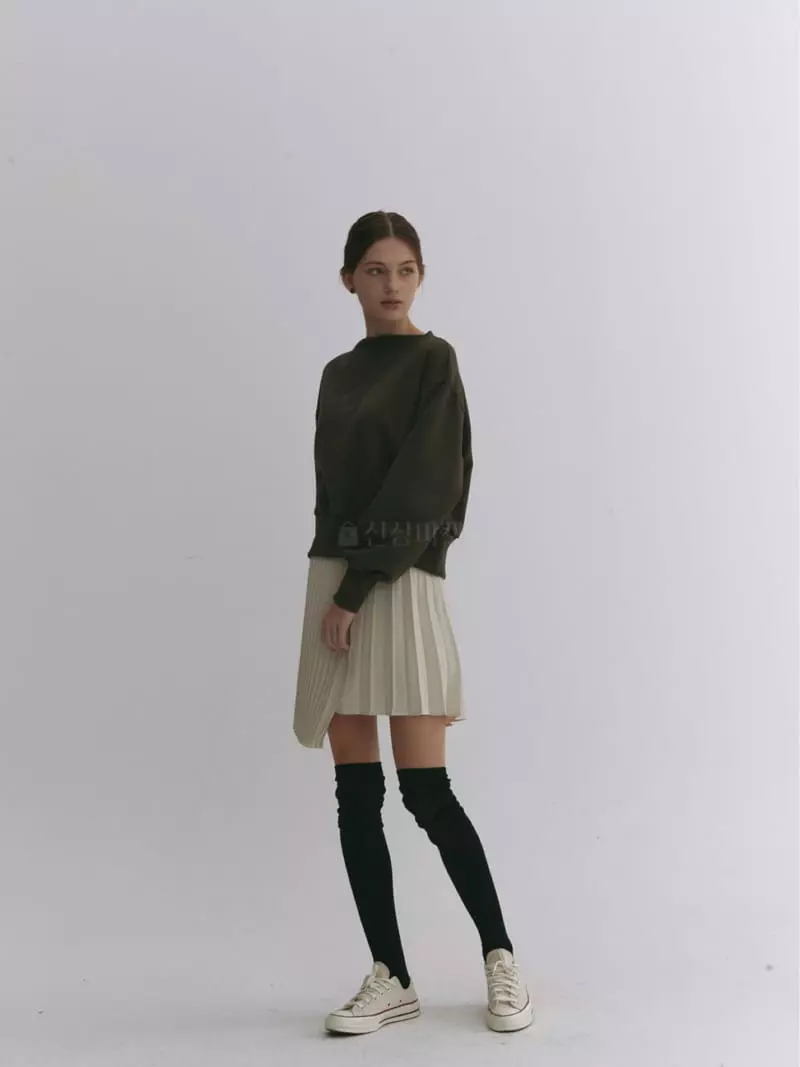 A The A - Korean Women Fashion - #restrostyle - V Sweatshirt - 12
