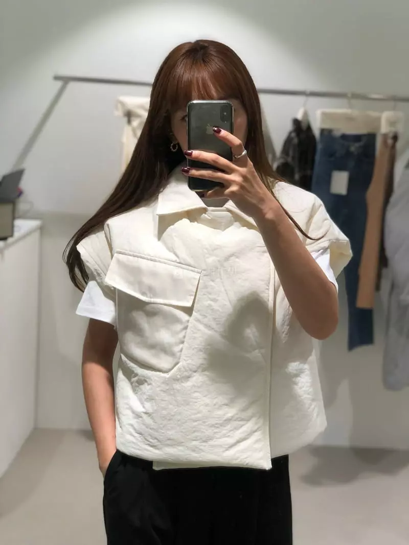 A The A - Korean Women Fashion - #restrostyle - Padding Vest - 4