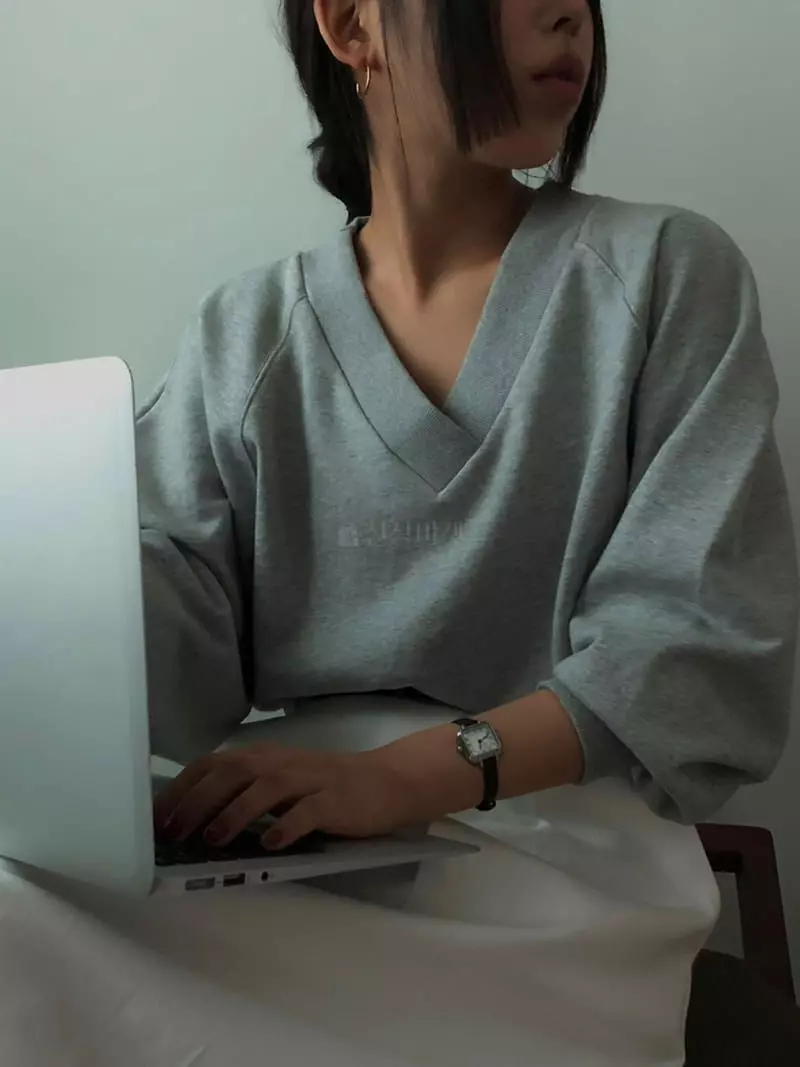 A Want - Korean Women Fashion - #momslook - Nomal V Neck Sweatshirt - 3