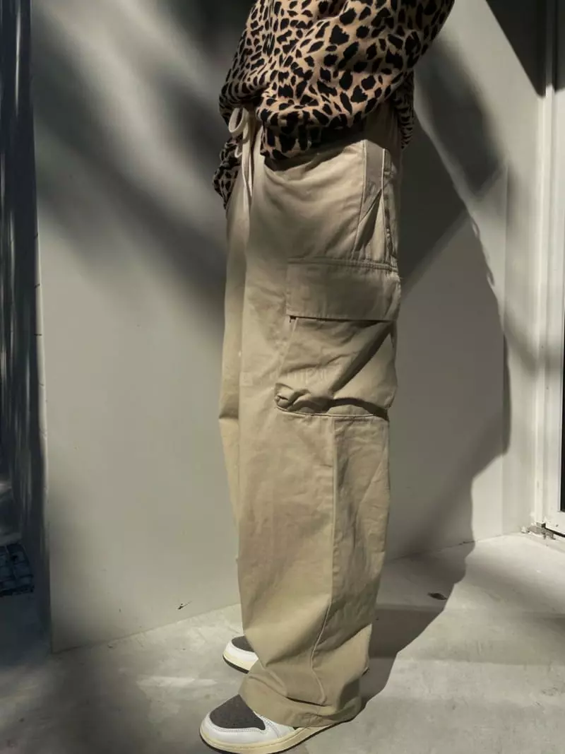 Abbeylee - Korean Women Fashion - #momslook - Minimal Cargo Pants - 11