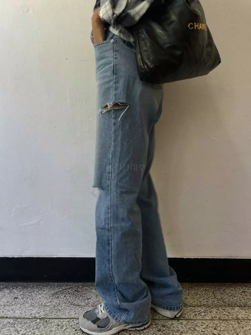 Abbeylee - Korean Women Fashion - #pursuepretty - Over Leck Jeans - 2