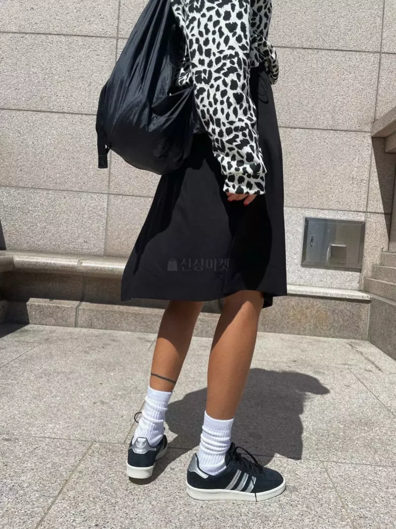 Abbeylee - Korean Women Fashion - #restrostyle - Unbal Skirt - 2