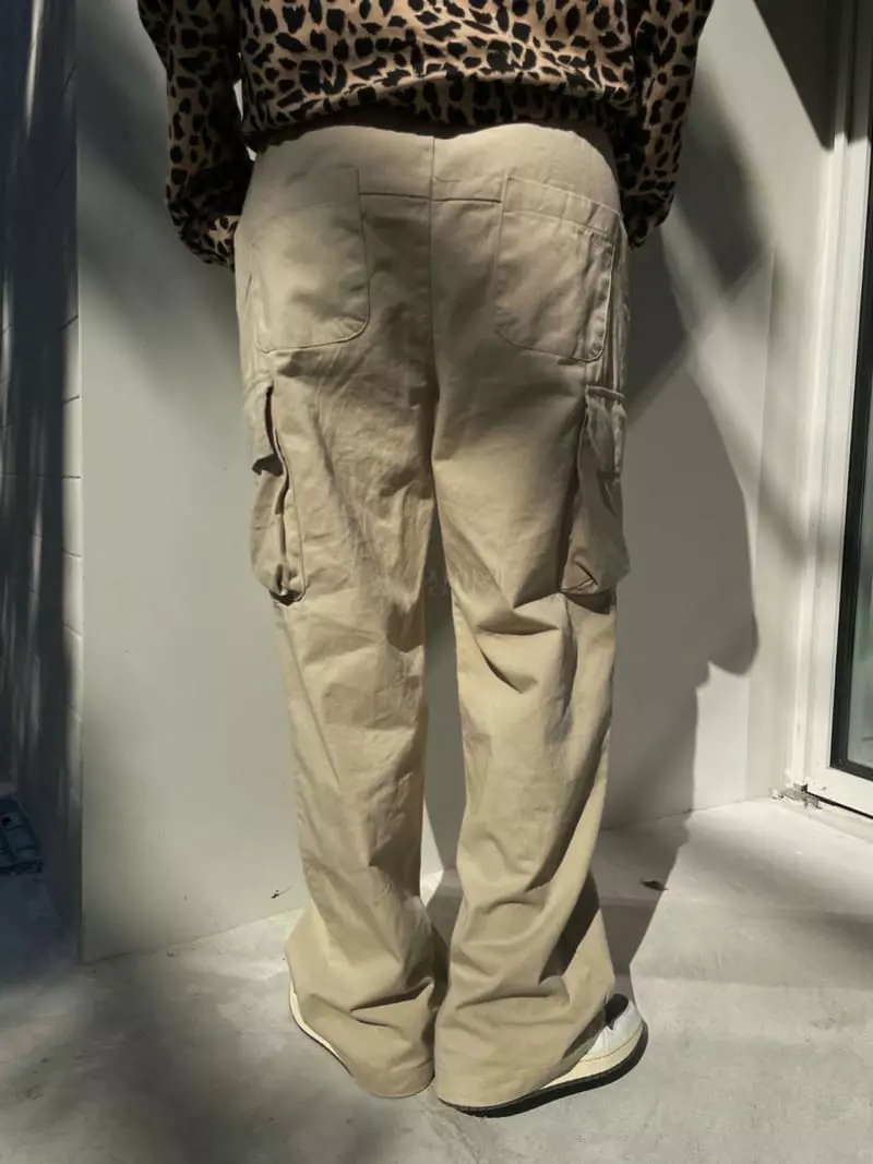 Abbeylee - Korean Women Fashion - #womensfashion - Minimal Cargo Pants - 12