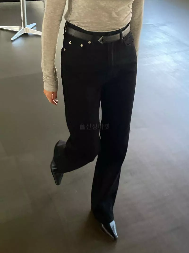 Acme - Korean Women Fashion - #thelittlethings - P Corn Black Striaght Pants - 3