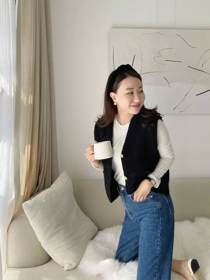 After Glow - Korean Women Fashion - #womensfashion - Twid Knit Vest - 4
