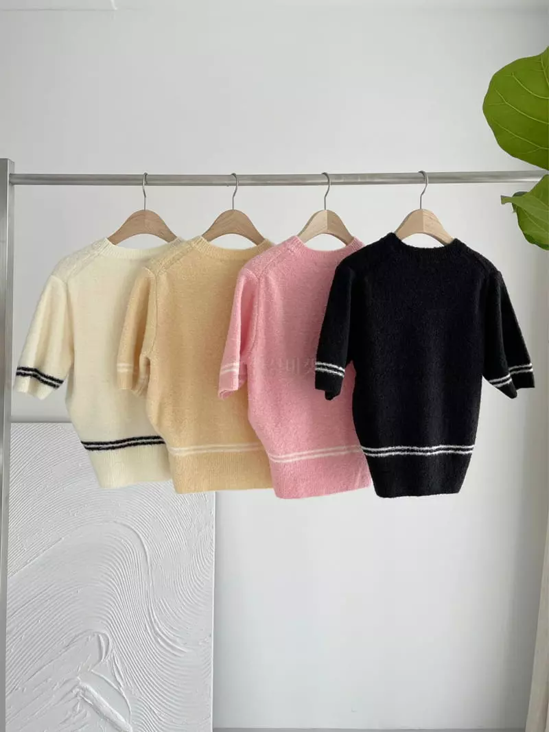 After Glow - Korean Women Fashion - #momslook - Bookle Round Knit Tee