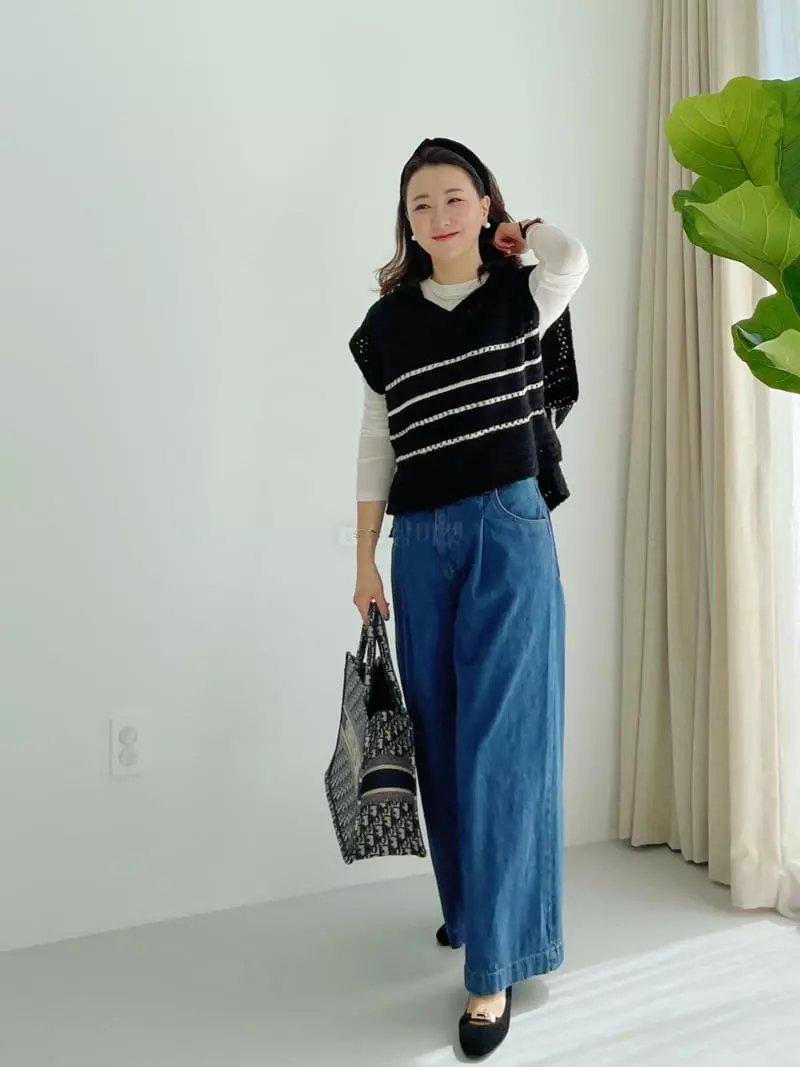 After Glow - Korean Women Fashion - #momslook - Marine Bookle Vest - 10