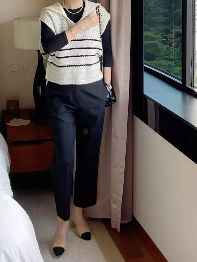 After Glow - Korean Women Fashion - #restrostyle - Marine Bookle Vest - 5