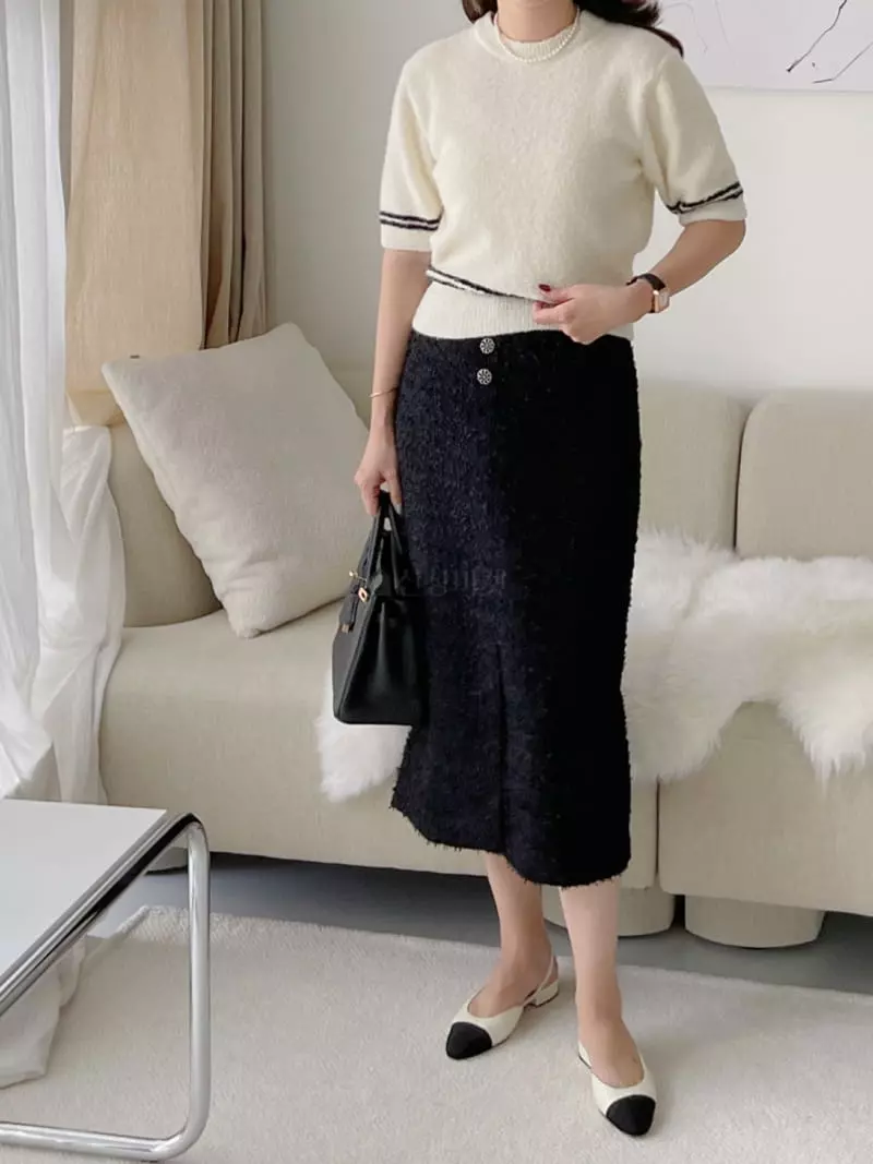After Glow - Korean Women Fashion - #vintagekidsstyle - Bookle Round Knit Tee - 6