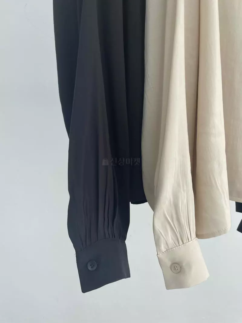 Alamode - Korean Women Fashion - #womensfashion - Hug Blouse - 3