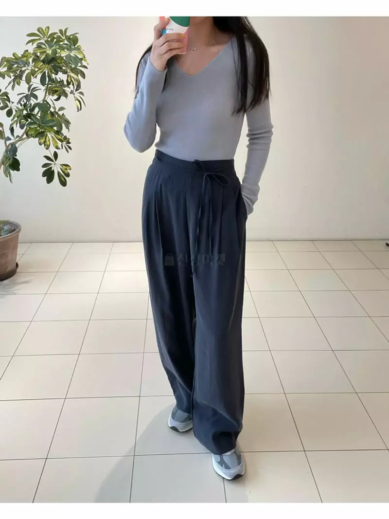 All Vibe - Korean Women Fashion - #momslook - Rib V Neck Knit Tee - 10