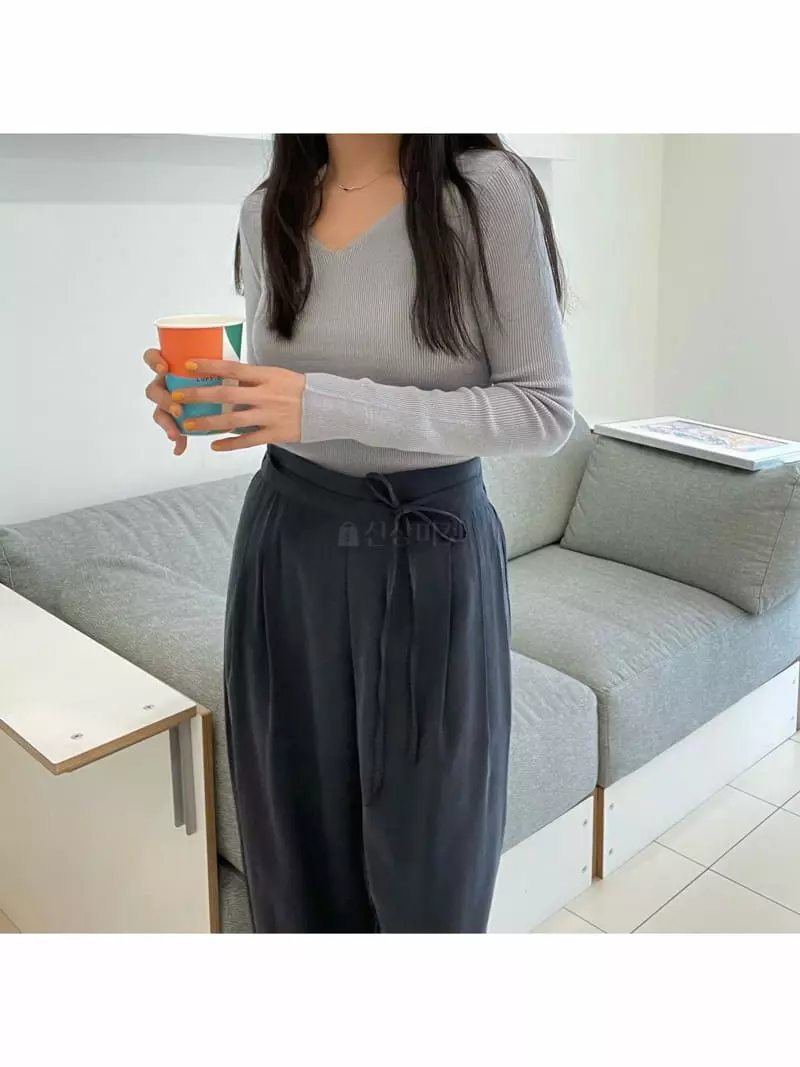 All Vibe - Korean Women Fashion - #momslook - Rib V Neck Knit Tee - 12