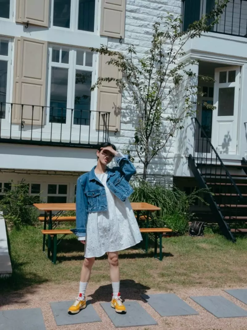 Almond Pepe - Korean Women Fashion - #momslook - Denim Crop Jacket - 5