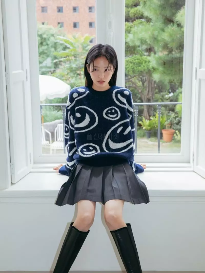 Almond Pepe - Korean Women Fashion - #shopsmall - Alpaca Smile Knit - 4