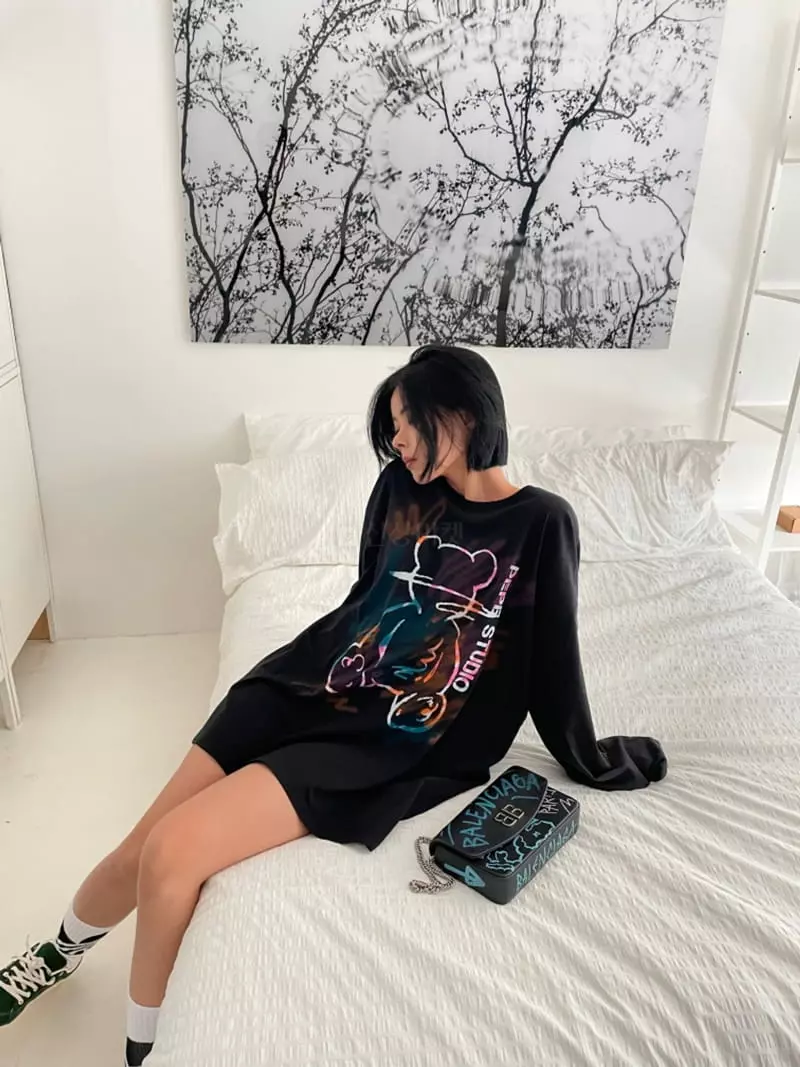 Almond Pepe - Korean Women Fashion - #vintageinspired - Pepe Bear Tee - 4