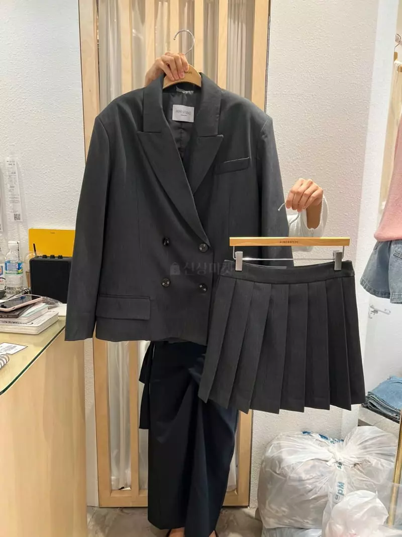 Almond Pepe - Korean Women Fashion - #womensfashion - Mue Mue Jacket Set-up - 9