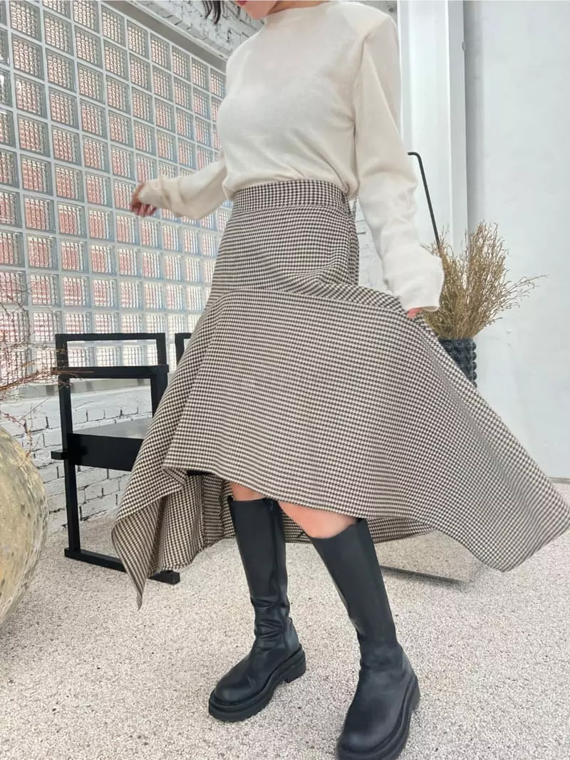 Analog Beige - Korean Women Fashion - #womensfashion - Jebi Back Skirt - 2