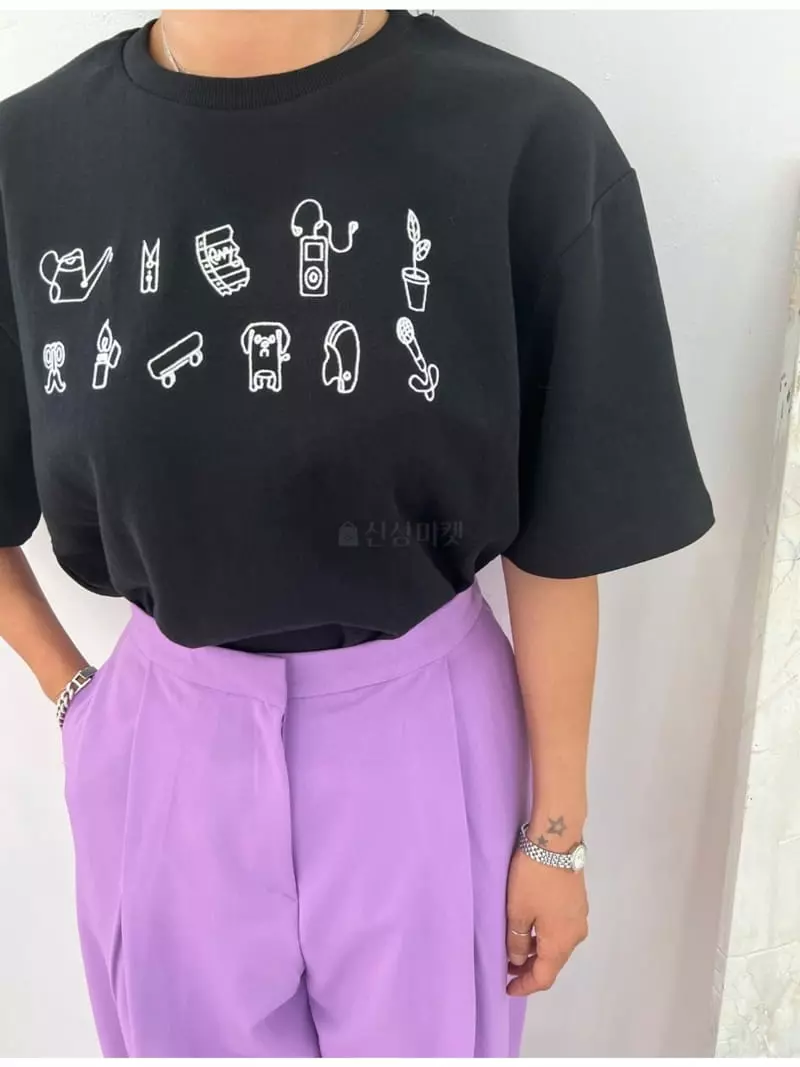Analog Beige - Korean Women Fashion - #womensfashion - Embroidery Tee - 8
