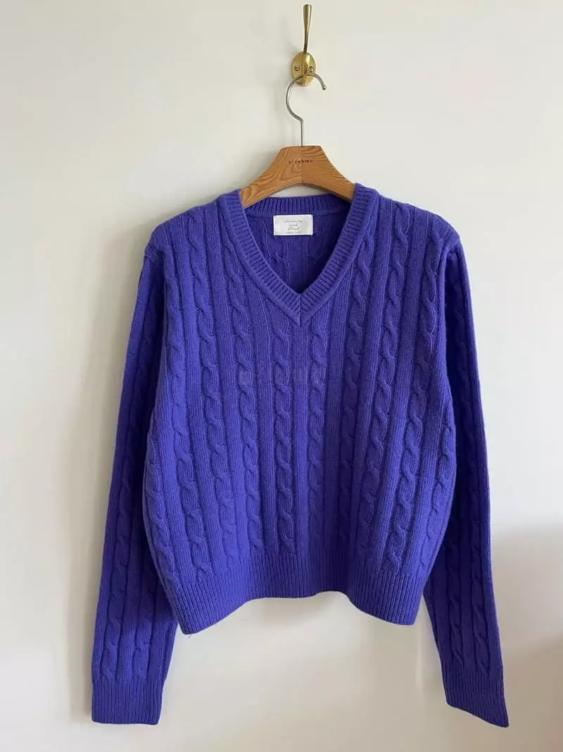And Floyd - Korean Women Fashion - #momslook - Cable V Knit tEe - 5