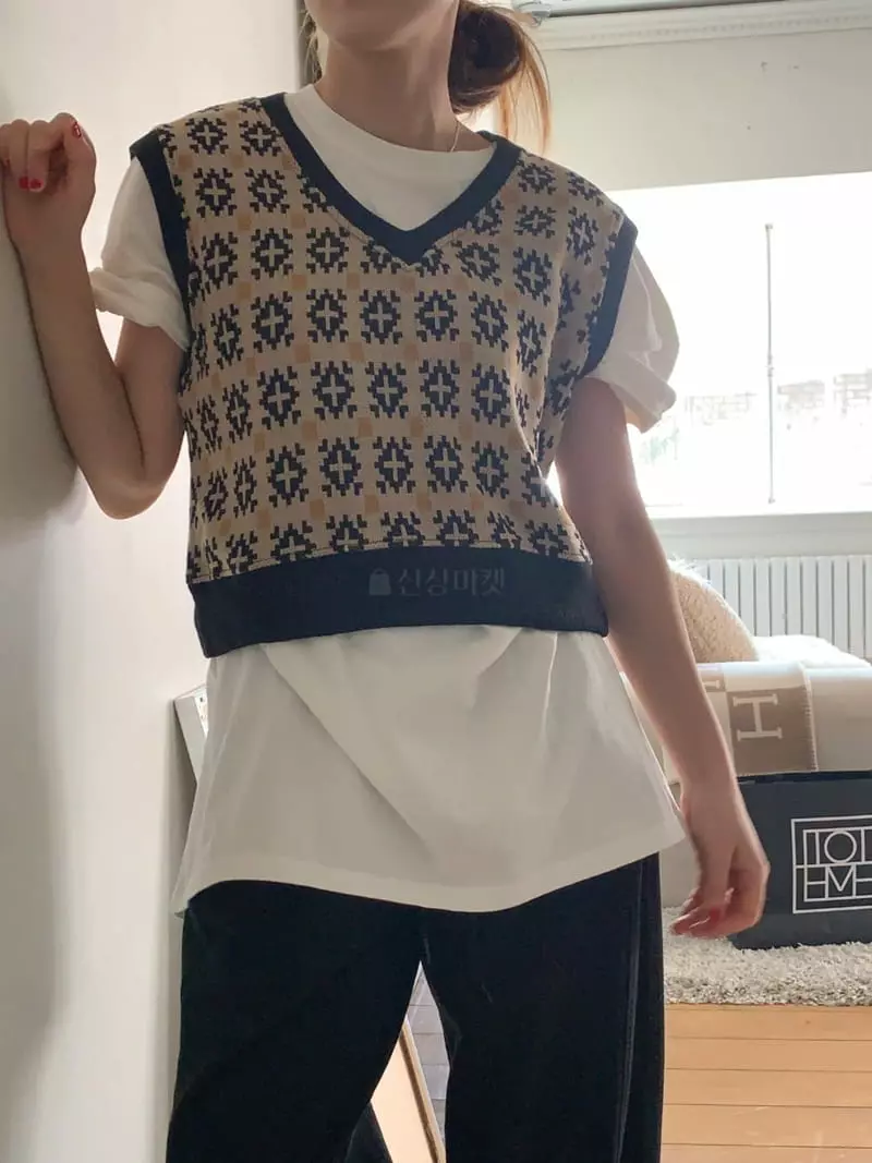 And More - Korean Women Fashion - #momslook - Jacquard Knit Tee - 10