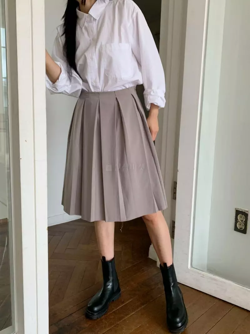 And More - Korean Women Fashion - #romanticstyle - Deggi Wrinkle Skirt