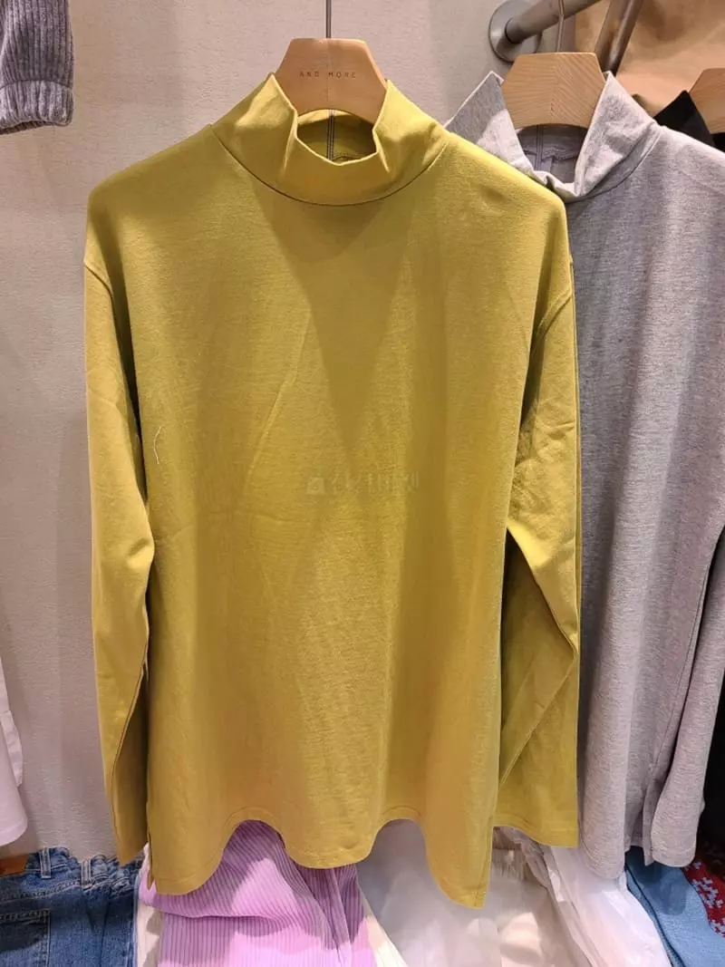 And More - Korean Women Fashion - #thatsdarling - Lucy Zipper Turtleneck Tee - 8