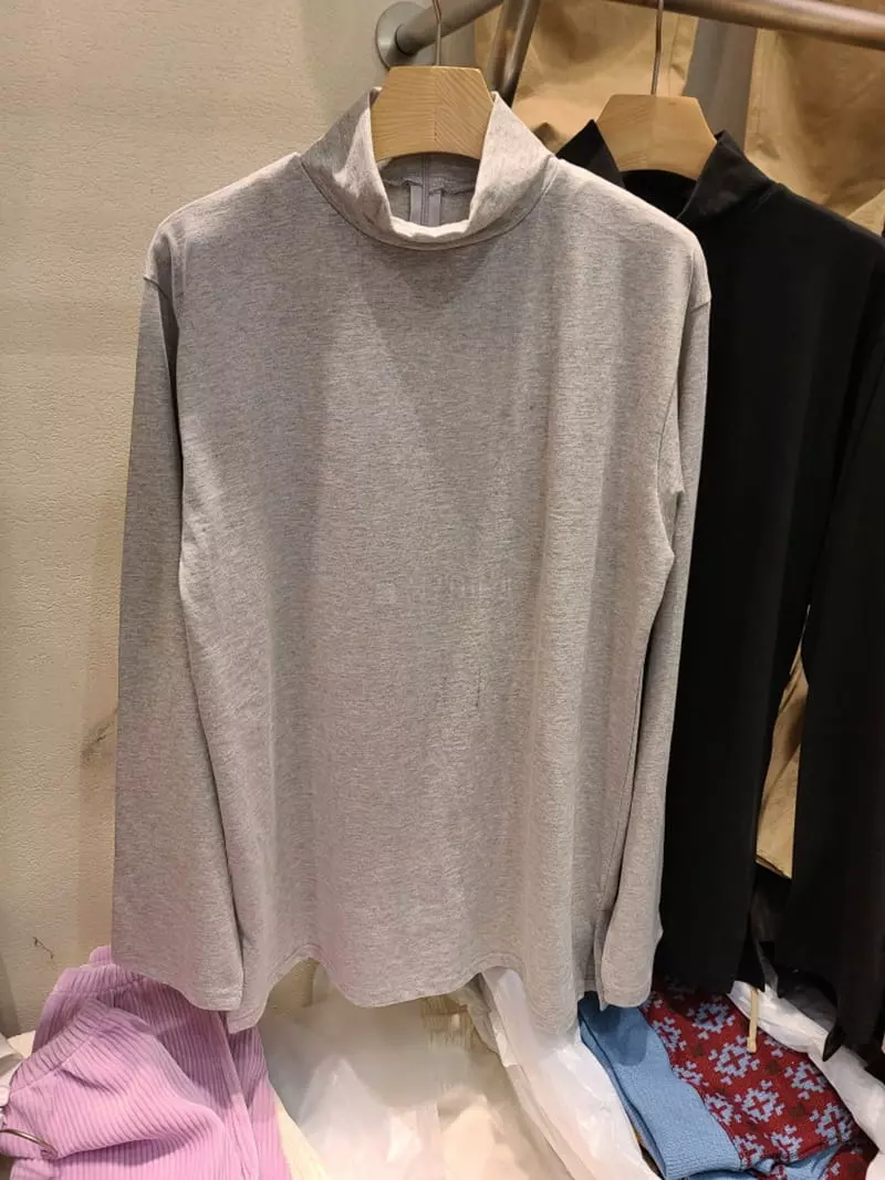 And More - Korean Women Fashion - #thelittlethings - Lucy Zipper Turtleneck Tee - 9