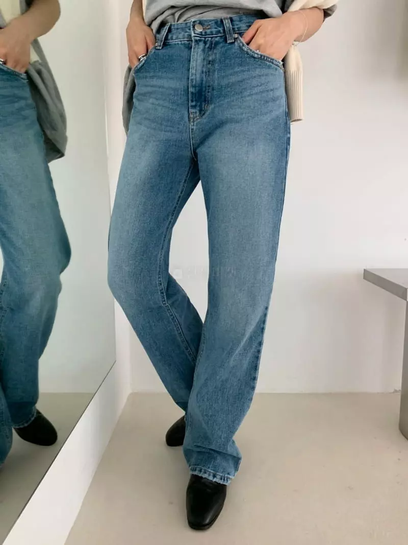 And More - Korean Women Fashion - #womensfashion - Vintage Jeans