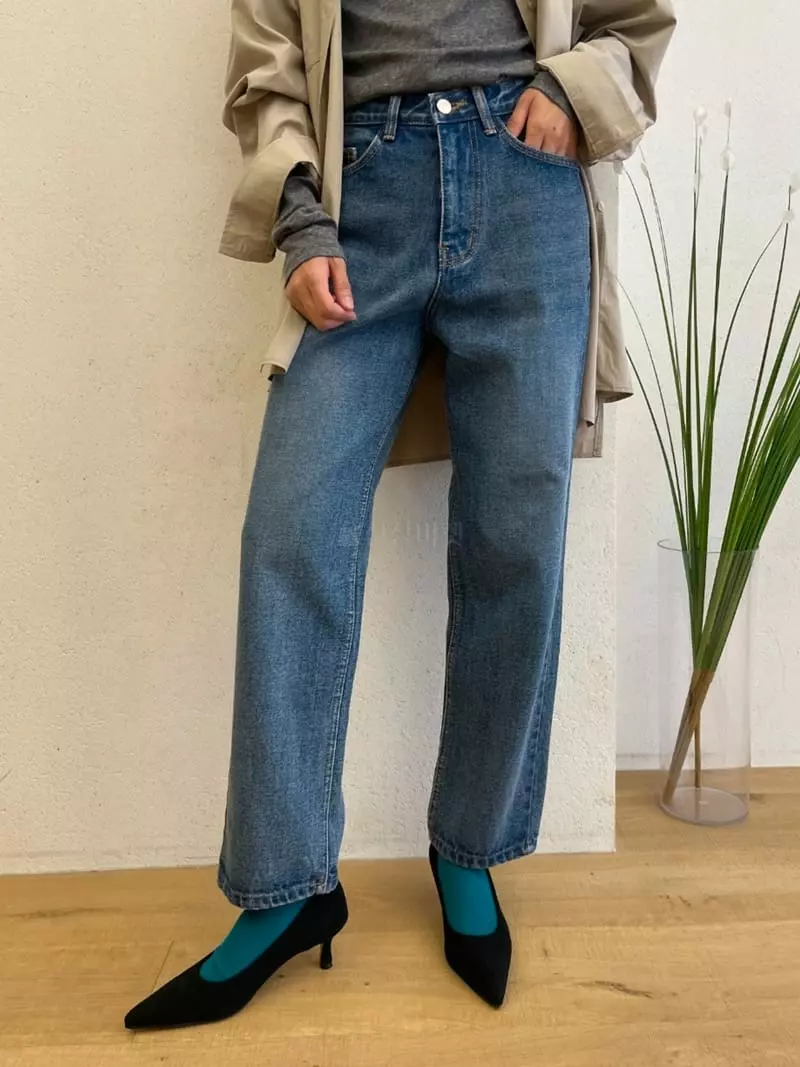 Ann Margret - Korean Women Fashion - #momslook - Round Jeans - 2