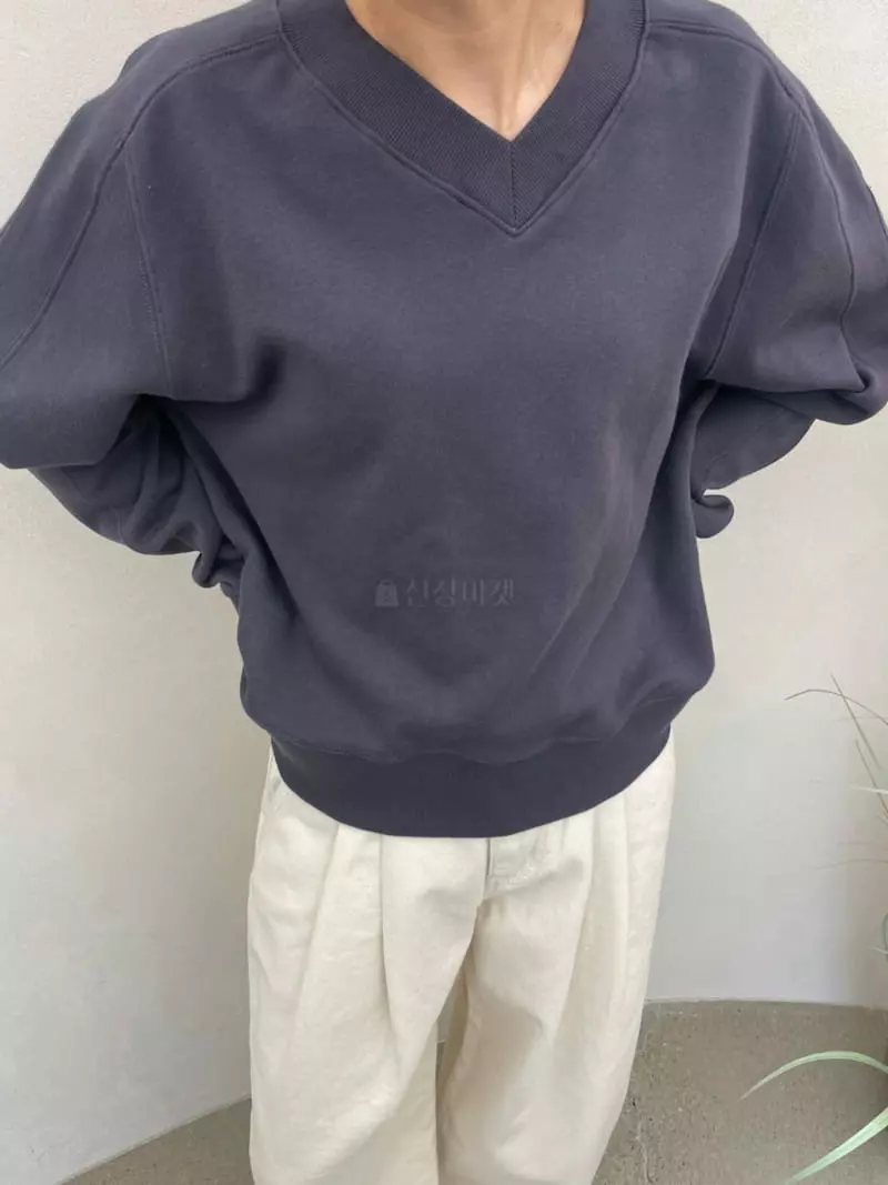 Ann Margret - Korean Women Fashion - #womensfashion - V Sweatshirt