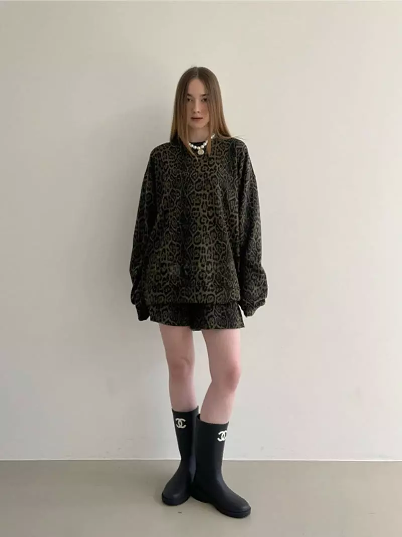 Another Avenue - Korean Women Fashion - #momslook - Tiger Terry Shorts - 3