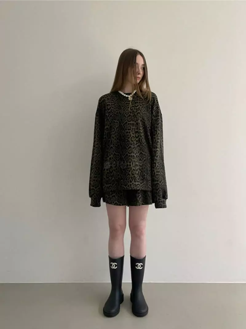 Another Avenue - Korean Women Fashion - #momslook - Tiger Terry Shorts - 5