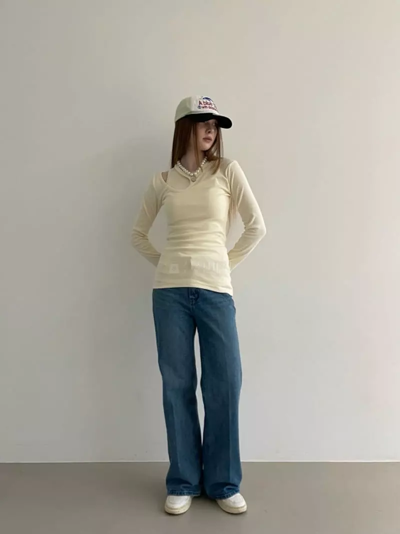 Another Avenue - Korean Women Fashion - #momslook - Row Slit Tee - 2