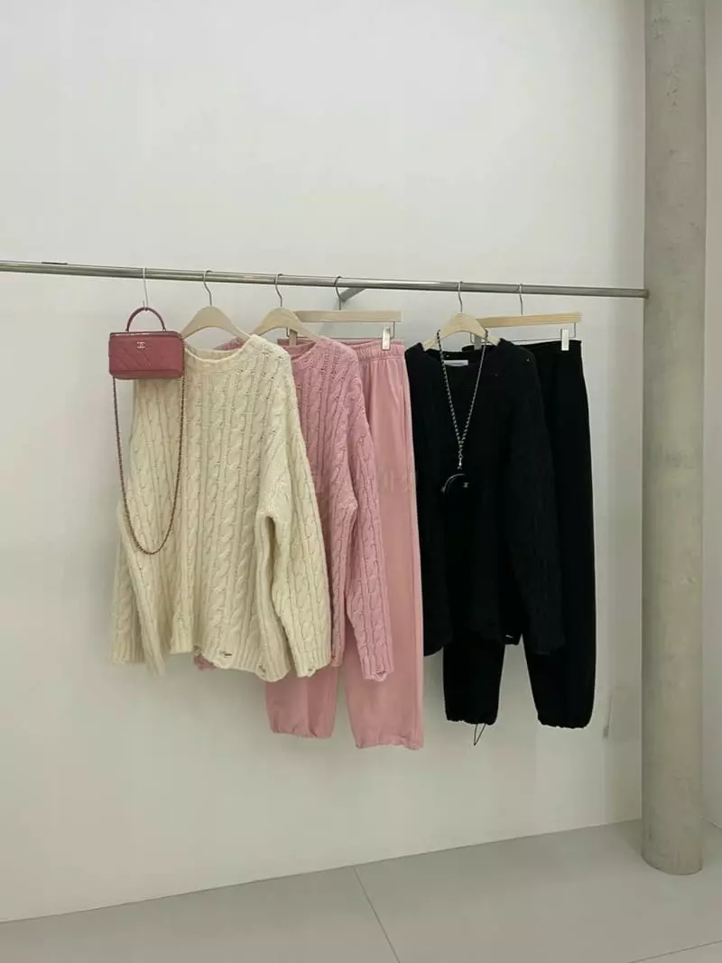 Another Avenue - Korean Women Fashion - #romanticstyle - Twist Boxy Knit Tee - 6