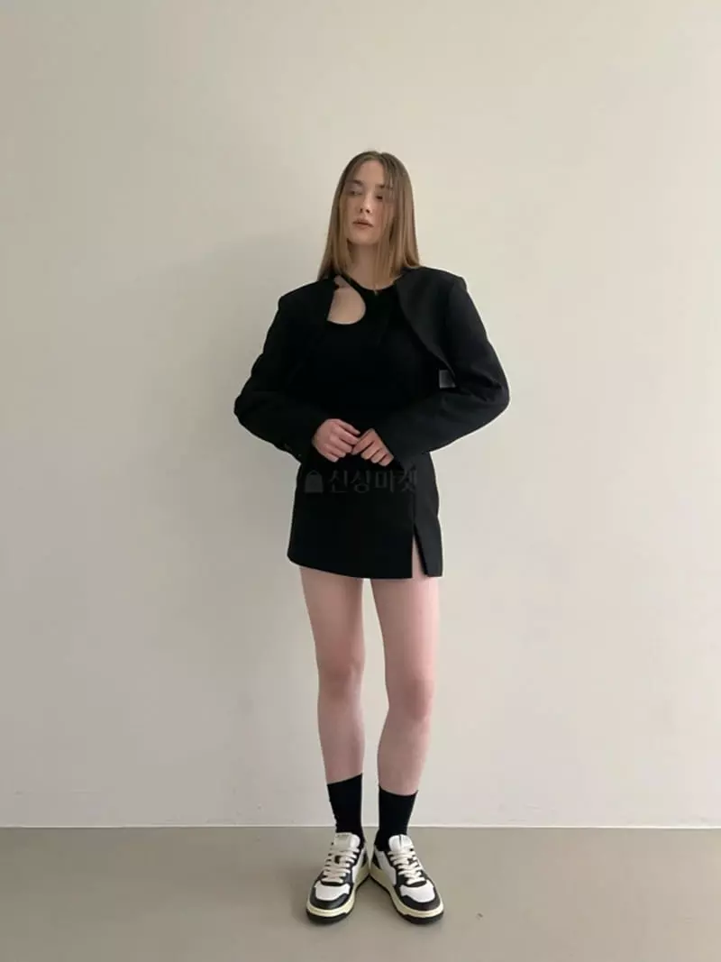 Another Avenue - Korean Women Fashion - #vintageinspired - Slit Bolero Jacket - 3