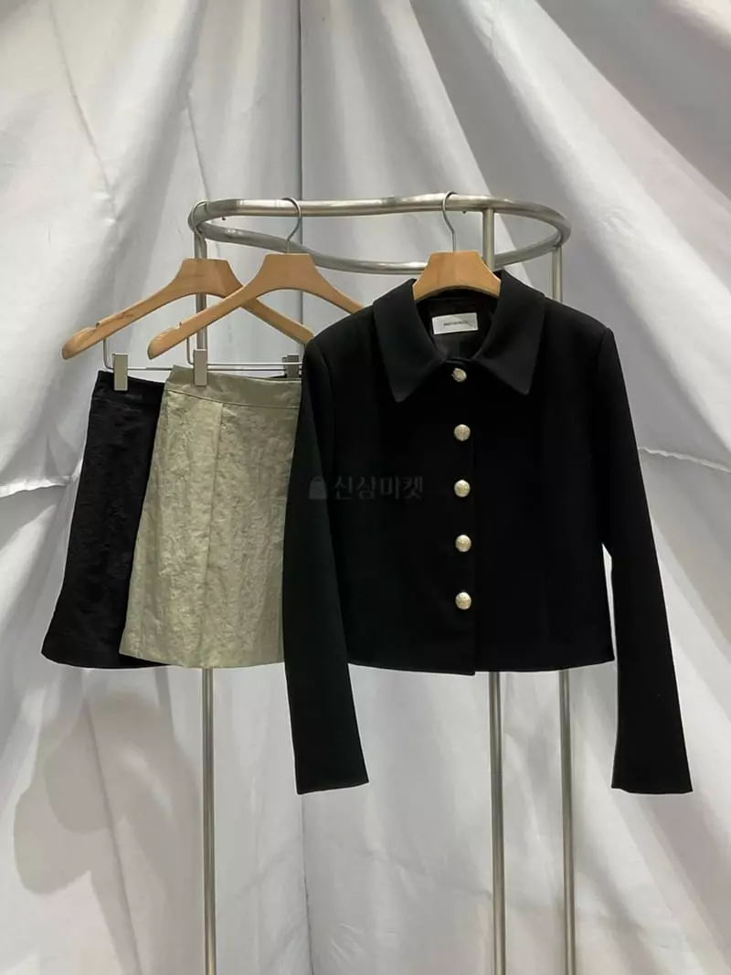 Another Muse - Korean Women Fashion - #womensfashion - Gold Short Jacket - 2