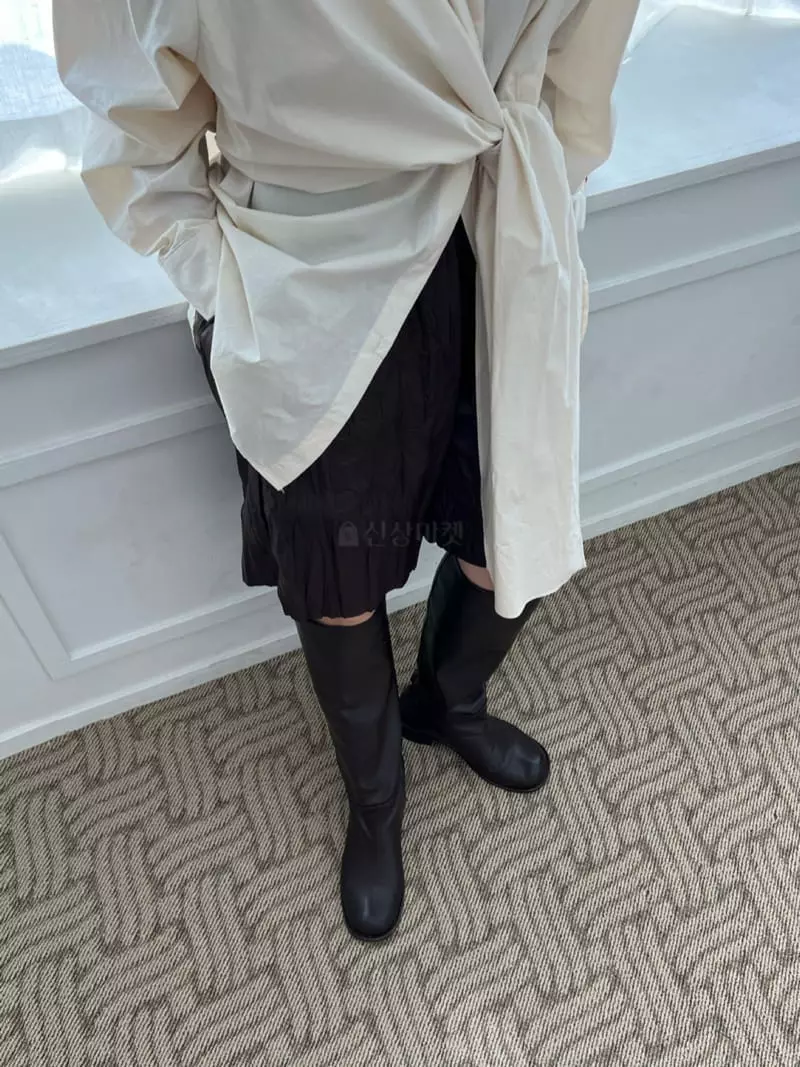 Arr - Korean Women Fashion - #momslook - Leather Wrinkle Pants - 5