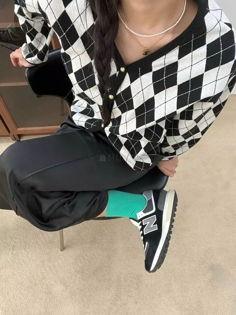 Arr - Korean Women Fashion - #womensfashion - Argyle Cardigan