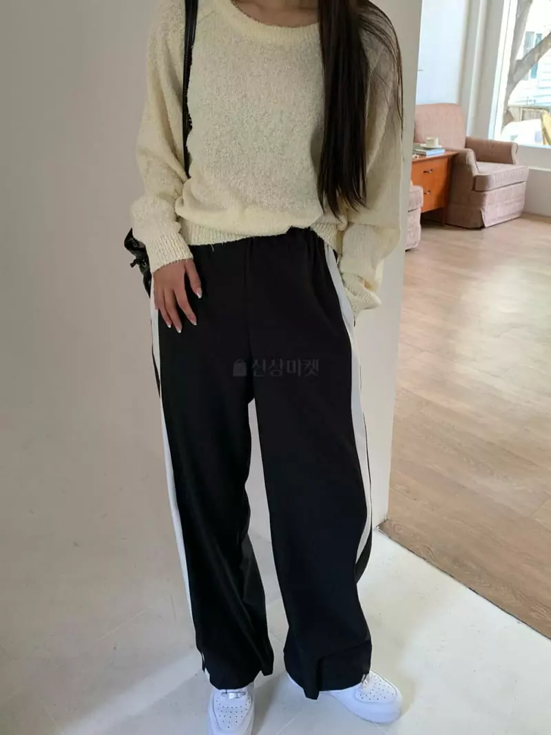 As Thought - Korean Women Fashion - #thelittlethings - Track Pants - 9