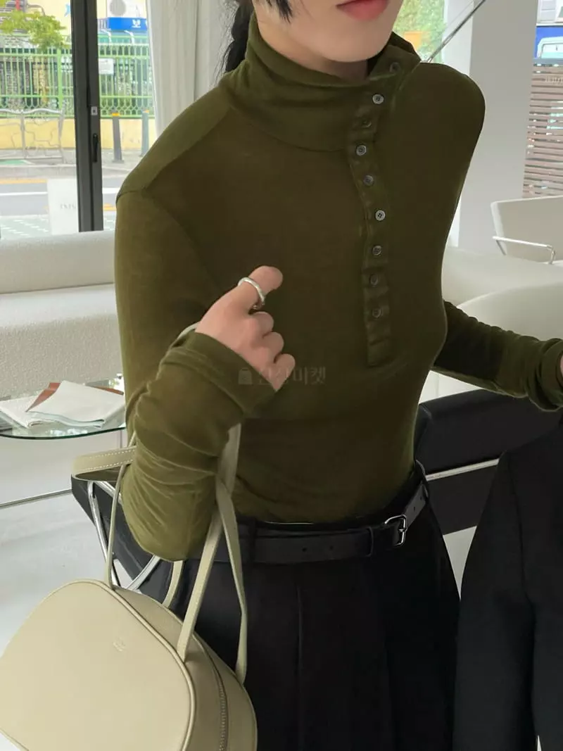 Atmosphere - Korean Women Fashion - #momslook - Open Turtleneck Tee